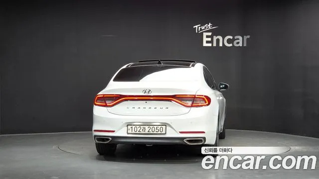 Hyundai Grandeur 2017 thumb 3