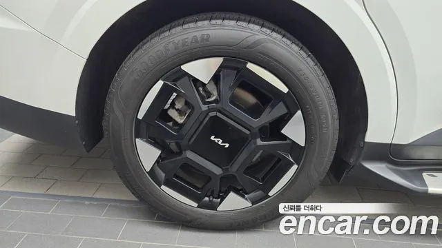 Kia Carnival 2024 thumb 5