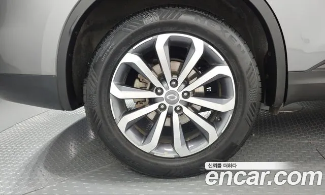 Renault-KoreaSamsung Koleos 2019 thumb 4