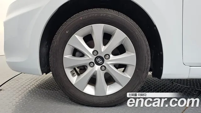 Hyundai Accent 2015 thumb 5