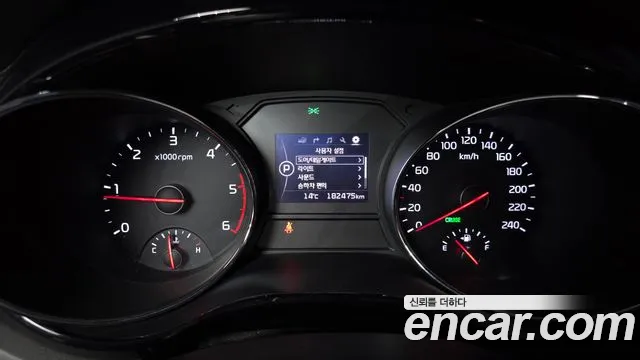 Kia Carnival 2016 thumb 8