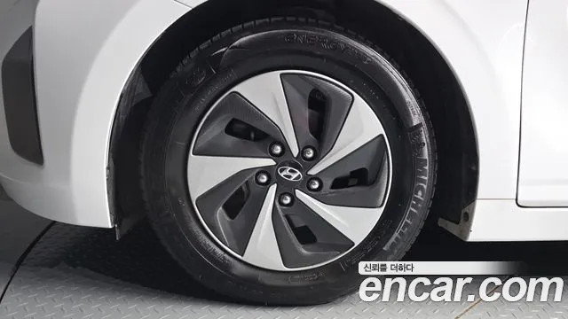 Hyundai IONIQ 6 2016 thumb 4