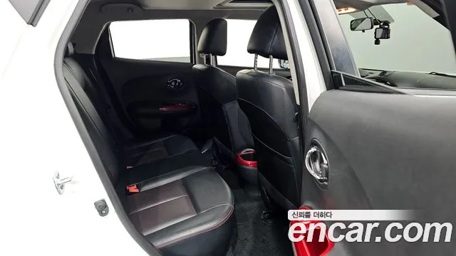 Nissan Juke 2016 thumb 12