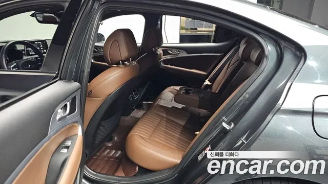 Genesis G70 2019 thumb 11