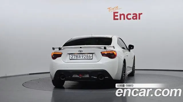 Toyota GT86 2019 thumb 3