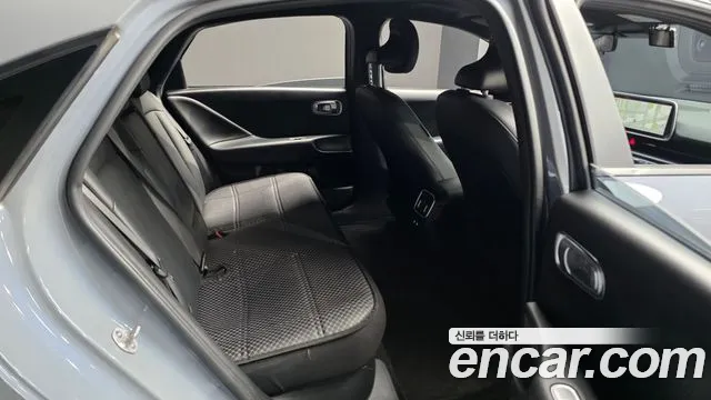 Hyundai IONIQ 6 2023 thumb 12