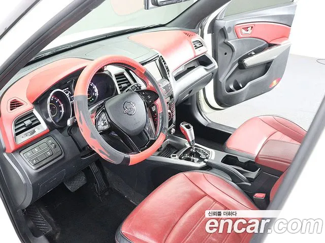 KG_Mobility_Ssangyong TIBOLI 2015 thumb 10