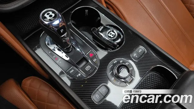 Bentley Bentayga 2017 thumb 9