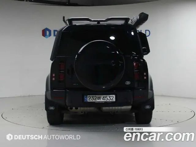 Land Rover Defender 2020 thumb 6