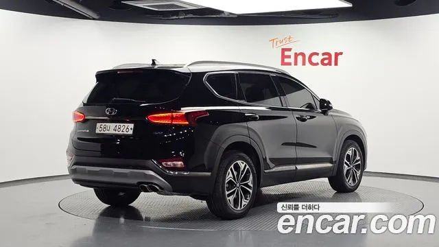 Hyundai Santa Fe 2018 thumb 2