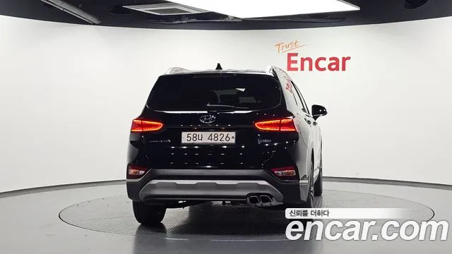 Hyundai Santa Fe 2018 thumb 4