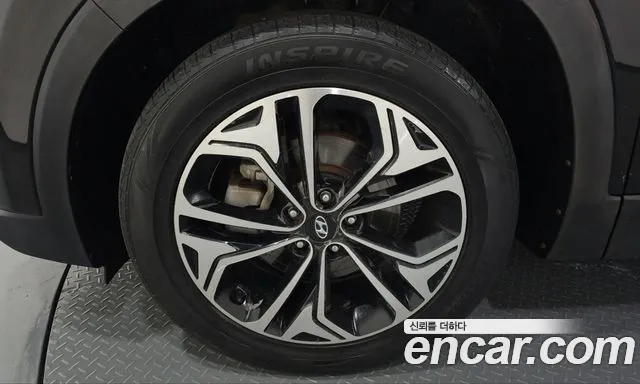 Hyundai Santa Fe 2018 thumb 5