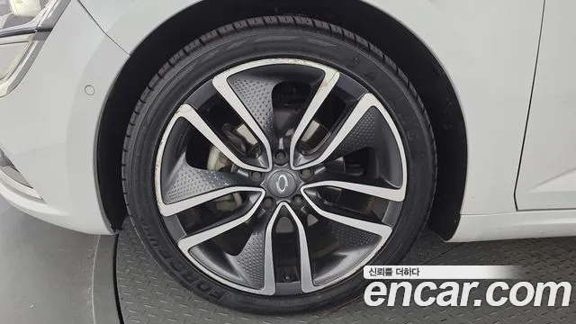 Renault-KoreaSamsung Megane 2017 thumb 5