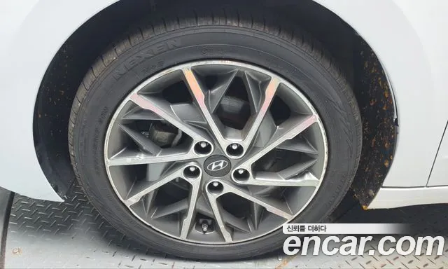 Hyundai Avante 2019 thumb 5
