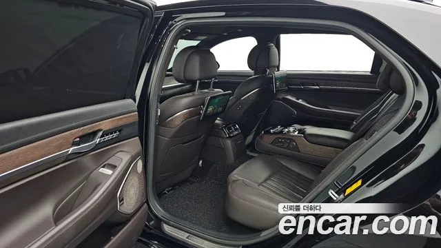 Genesis G90 2021 thumb 12