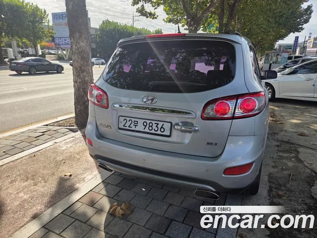 Hyundai Santa Fe 2012 thumb 6