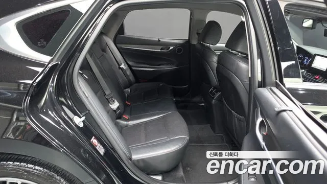 Hyundai Grandeur 2017 thumb 10