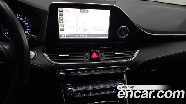 Hyundai Grandeur 2017 thumb 12