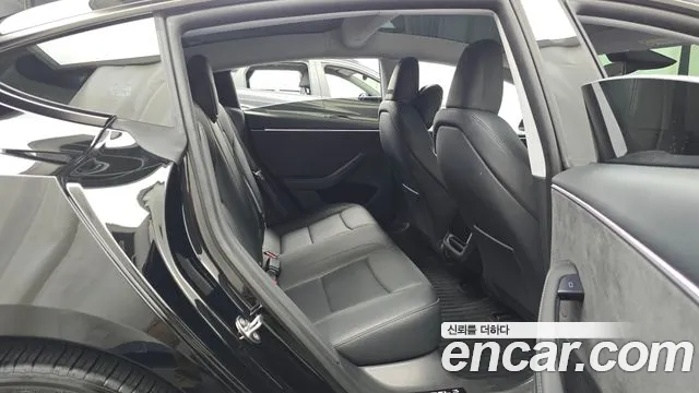 Tesla Model 3 2025 thumb 11