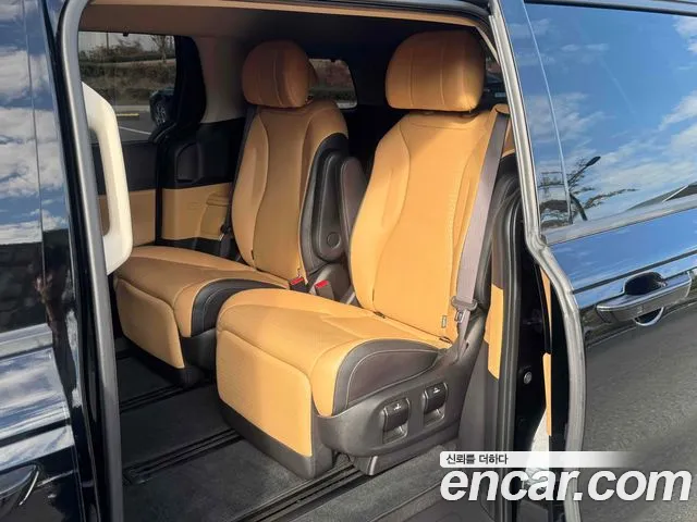Kia Carnival 2022 thumb 6
