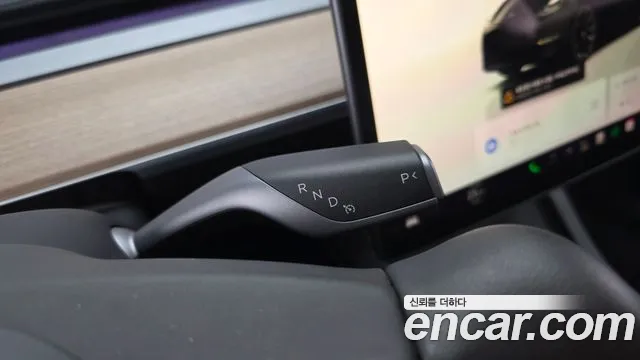 Tesla Model Y 2024 thumb 9