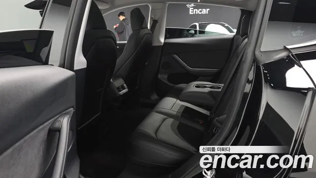 Tesla Model Y 2024 thumb 11