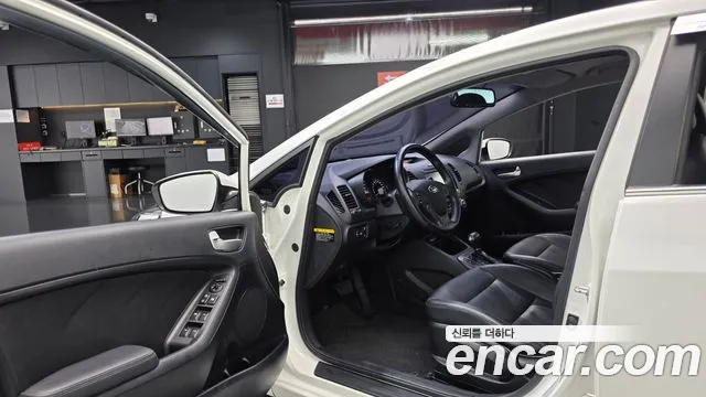 Kia K3 2015 thumb 9