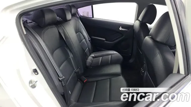 Kia K3 2015 thumb 10