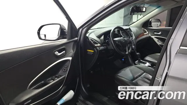 Hyundai Santa Fe 2016 thumb 10