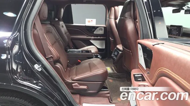 Lincoln Aviator 2022 thumb 12