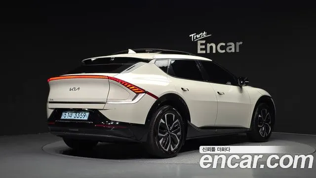 Kia EV6 2021 thumb 2