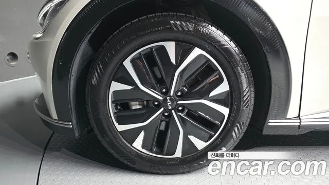 Kia EV6 2021 thumb 5