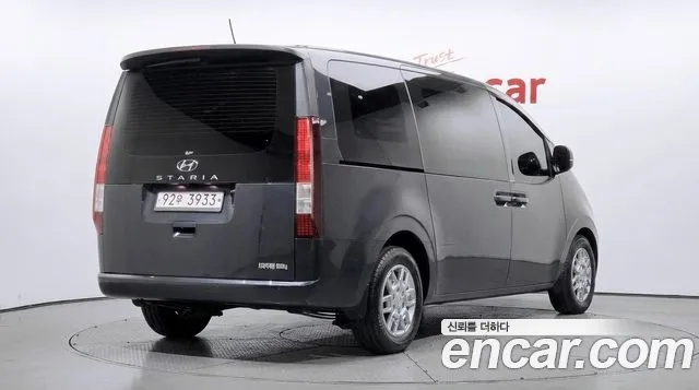 Hyundai Staria 2021 thumb 2