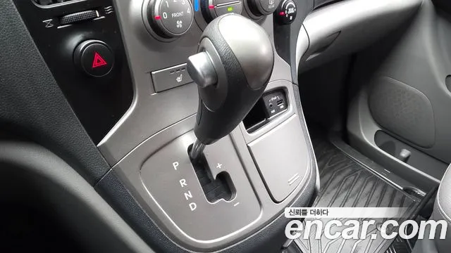 Hyundai Starex 2013 thumb 9