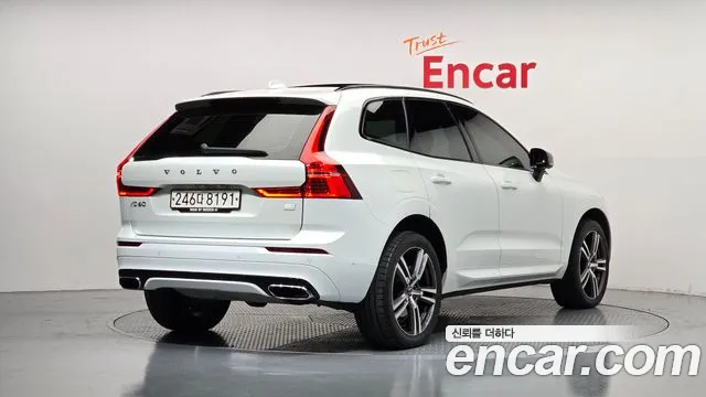 Volvo XC60 2020 thumb 2