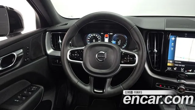 Volvo XC60 2020 thumb 12