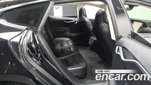 Tesla Model S 2018 thumb 12