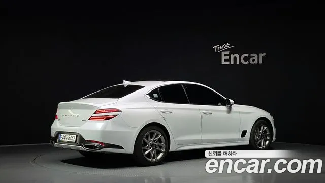 Genesis G70 2024 thumb 2