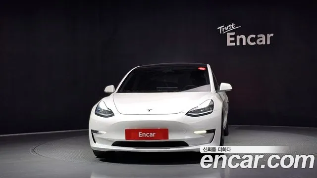 Tesla Model 3 2020 thumb 3
