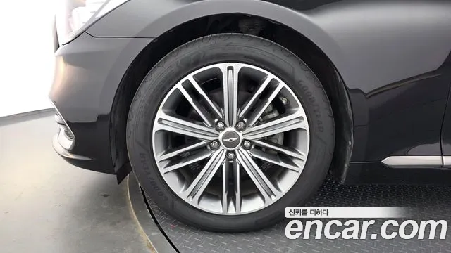 Genesis G80 2017 thumb 5