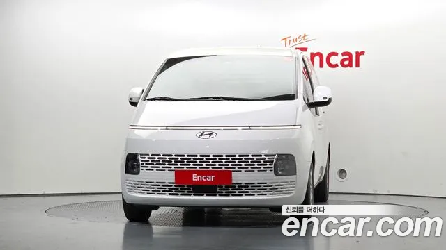 Hyundai Staria 2022 thumb 3
