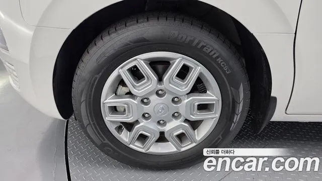 Hyundai Staria 2022 thumb 5
