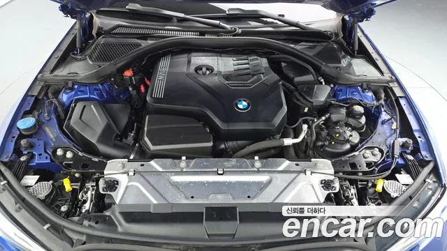 BMW 3-Series 2020 thumb 6