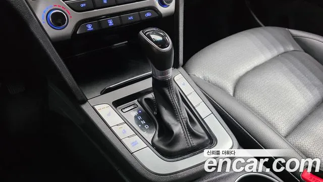 Hyundai Avante 2016 thumb 9