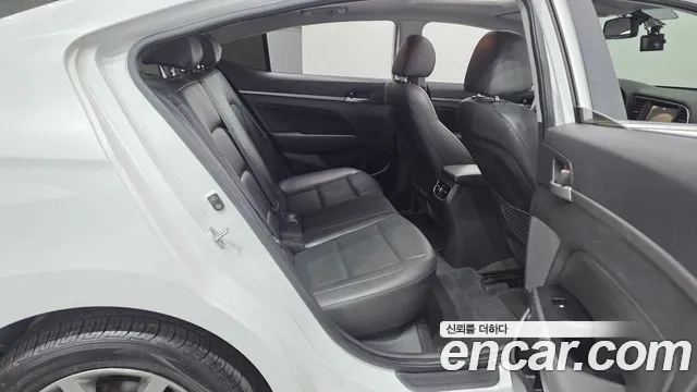 Hyundai Avante 2016 thumb 11