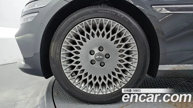 Genesis G80 2020 thumb 5