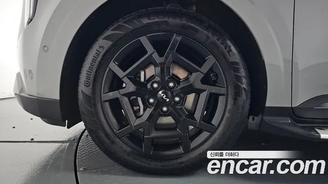Kia Carnival 2024 thumb 4