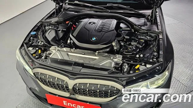 BMW 3-Series 2020 thumb 6