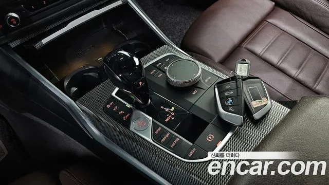 BMW 3-Series 2020 thumb 9