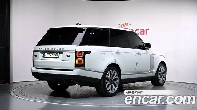 Land Rover Range Rover 2021 thumb 2